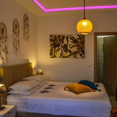Golden Mile Studio-Apartment Ipsos Bagian luar foto