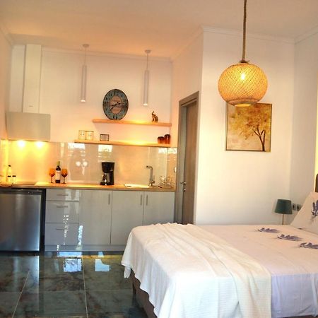 Golden Mile Studio-Apartment Ipsos Bagian luar foto