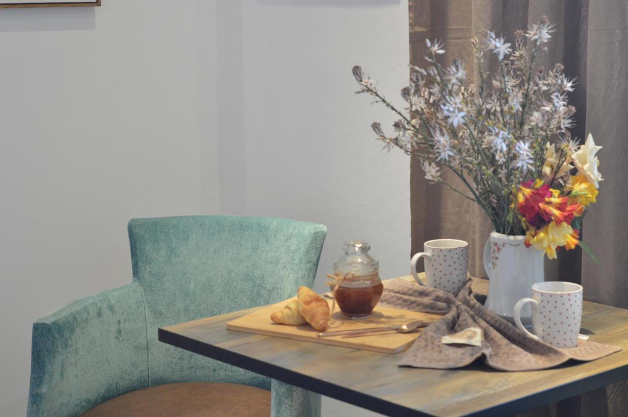 Golden Mile Studio-Apartment Ipsos Bagian luar foto