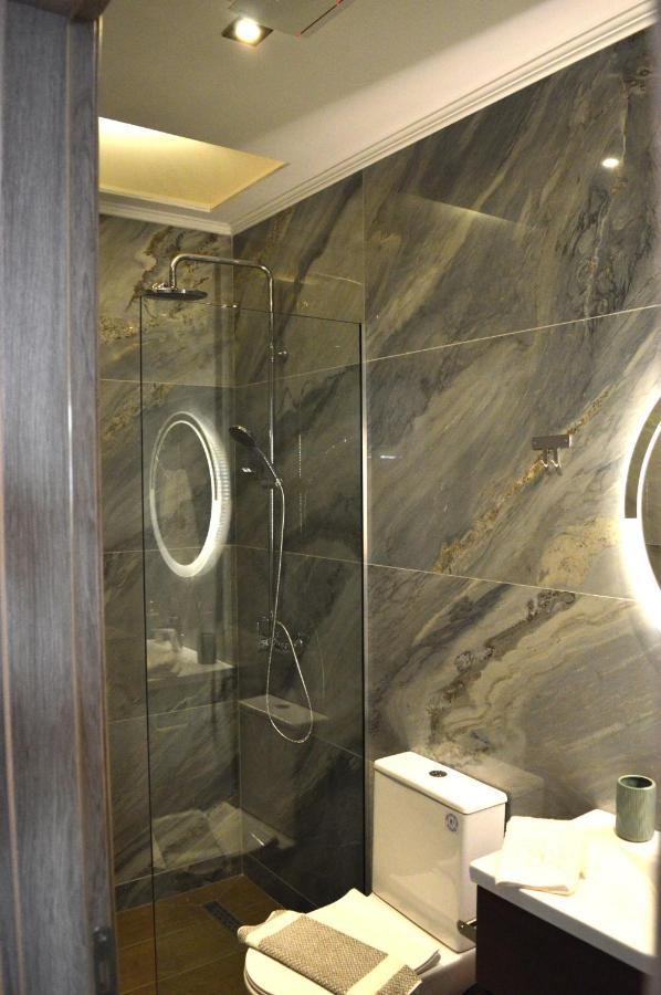 Golden Mile Studio-Apartment Ipsos Bagian luar foto